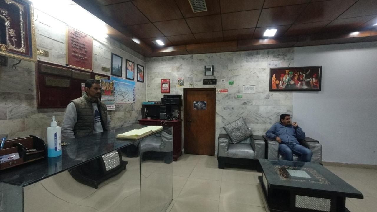 Shingar Hotel Mussoorie Mallroad Buitenkant foto