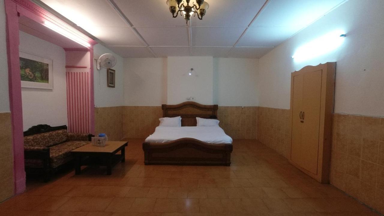 Shingar Hotel Mussoorie Mallroad Buitenkant foto