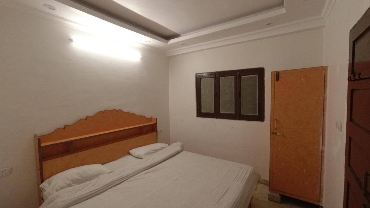 Shingar Hotel Mussoorie Mallroad Buitenkant foto